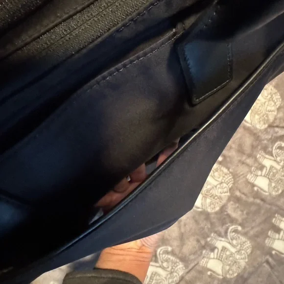 Nomad Lane Black Bento Bag V. 4 Travel Bag + Toiletry & Electronics Bags - Picture 12 of 14